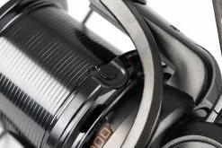 Fox 12000 XC Reel -Werpmolens Winkel crl083 fox 12000 xc reel line clip detail 1